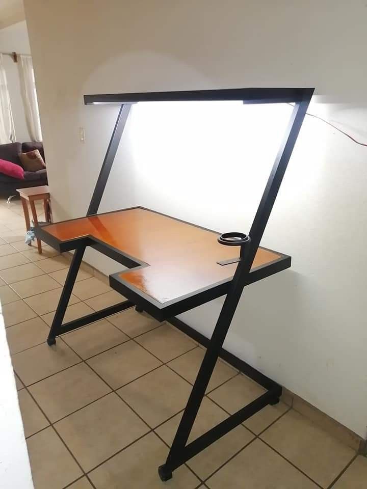 Письменный стол «Z-Line Pro»